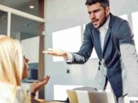 自分が正しいと思っている人