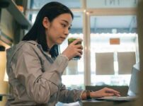 習慣化する女性